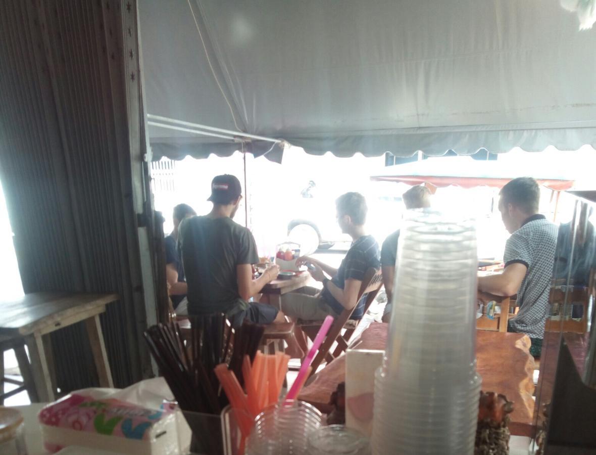 班武里府 Baan Klang Soi酒店 外观 照片