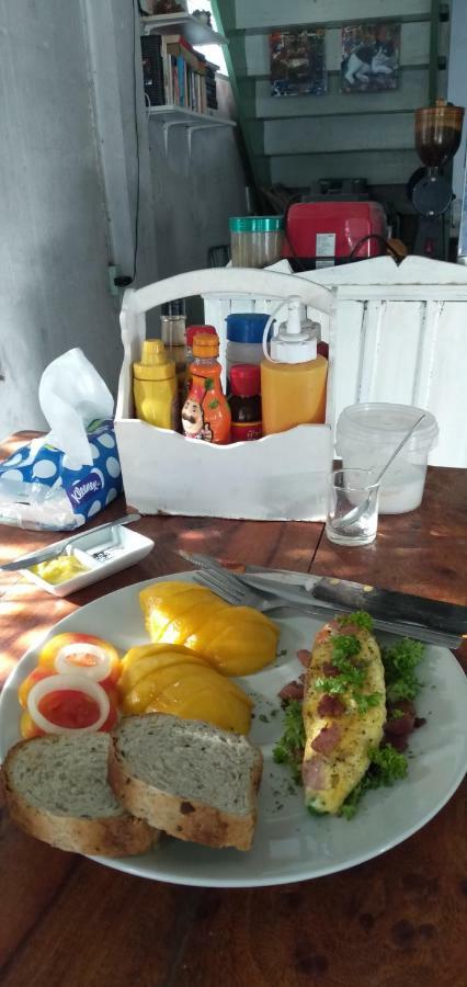 班武里府 Baan Klang Soi酒店 外观 照片